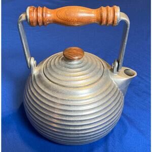 VTG Wilton Lidded Tea Pot Kettle Beehive Shape and Textured Armetale Metal